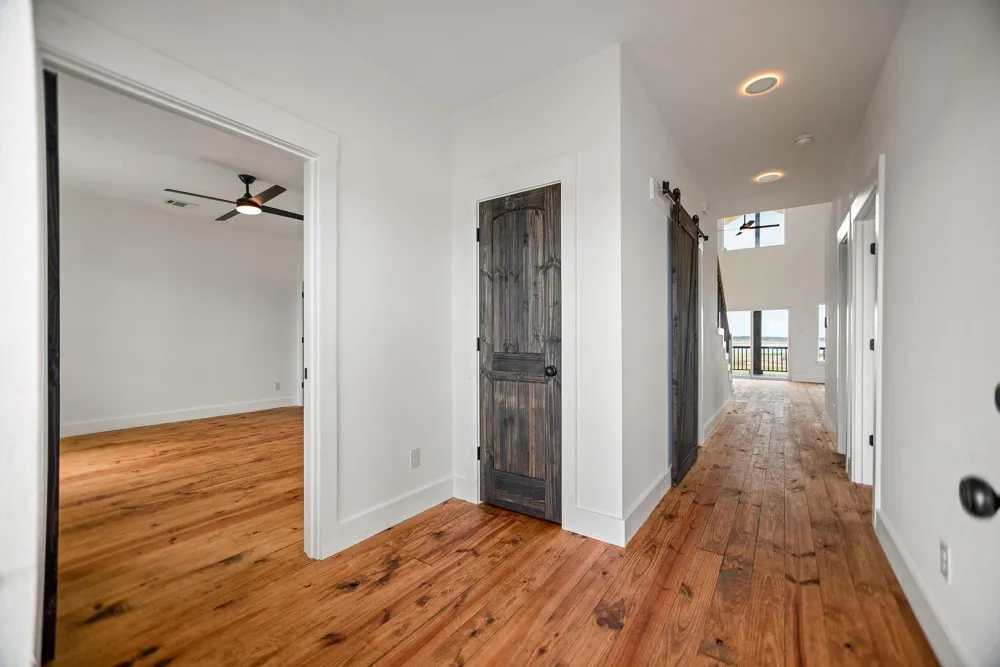809 W Taylor Avenue Port O Connor, TX 77982