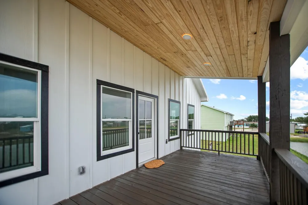 809 W Taylor Avenue Port O Connor, TX 77982
