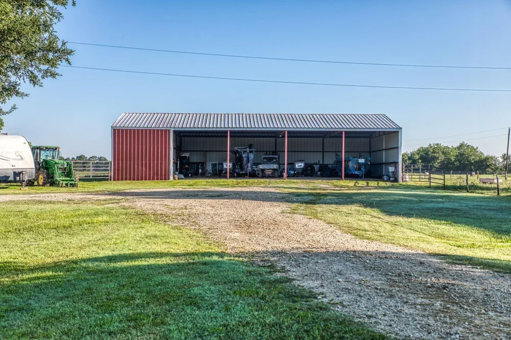 20755 Holle Lane Washington, TX 77880