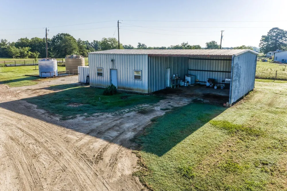 20755 Holle Lane Washington, TX 77880