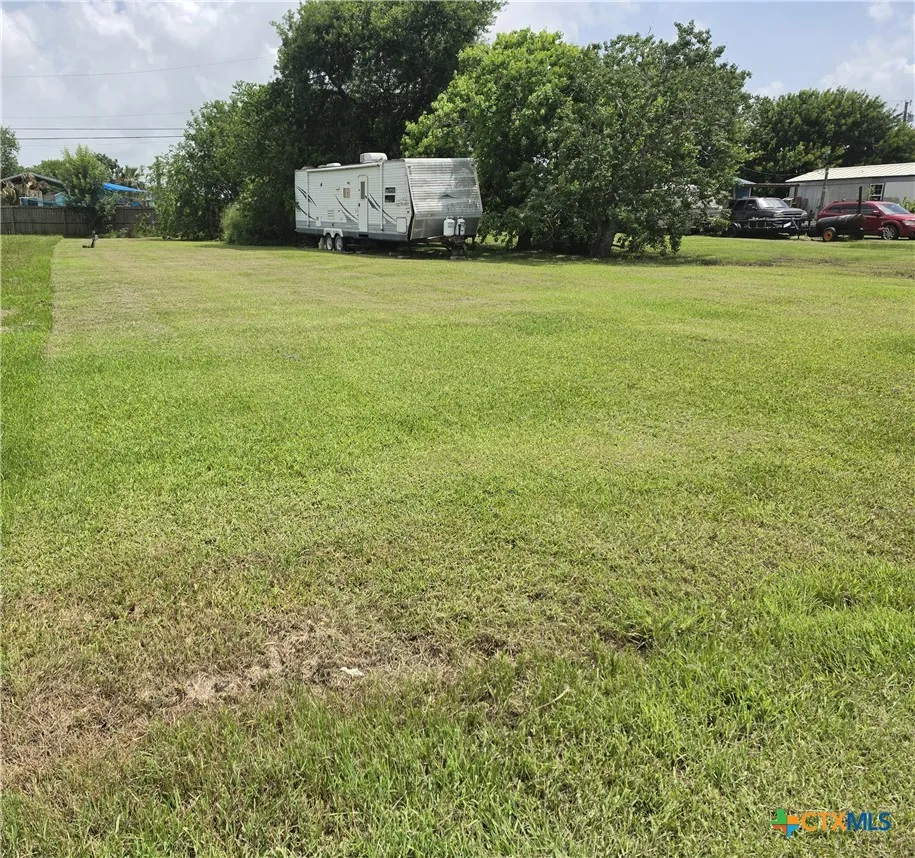 711 W Broadway Avenue Seadrift, TX 77983