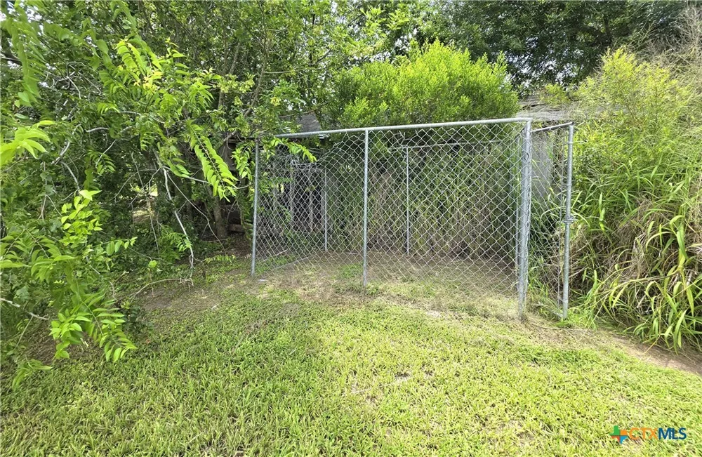 711 W Broadway Avenue Seadrift, TX 77983