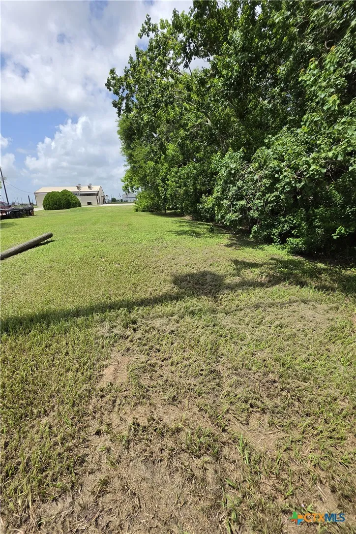 711 W Broadway Avenue Seadrift, TX 77983