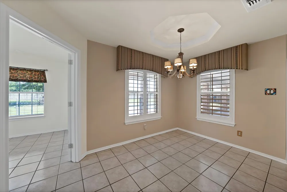 1815 Newport Road Weatherford, TX 76086
