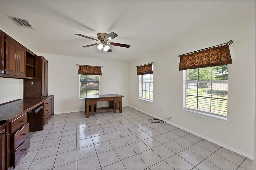 1815 Newport Road Weatherford, TX 76086
