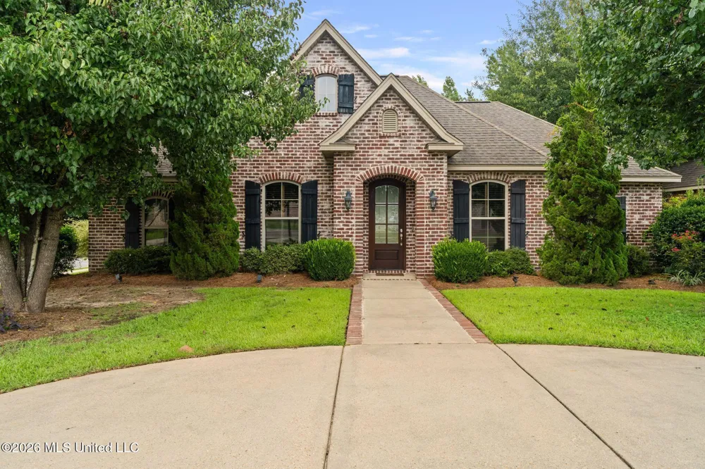 88 Avondale Circle Hattiesburg, MS 39402