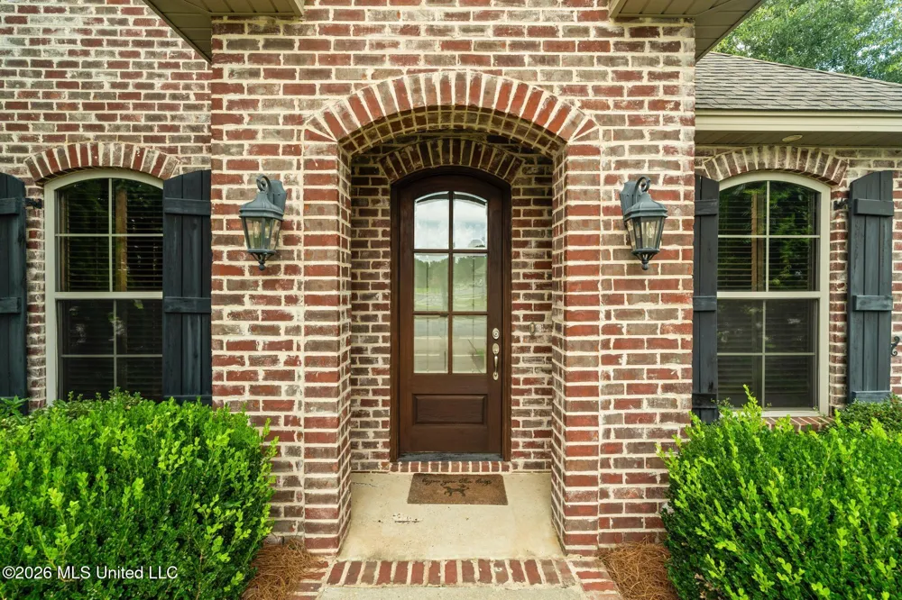 88 Avondale Circle Hattiesburg, MS 39402