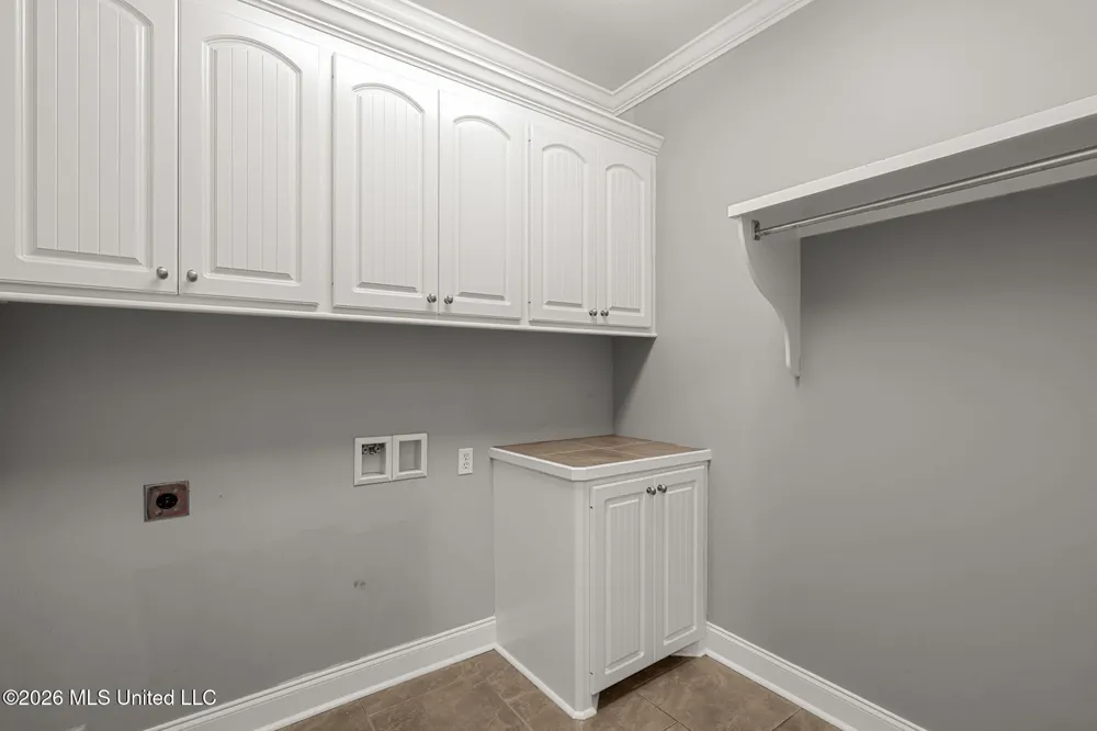 88 Avondale Circle Hattiesburg, MS 39402