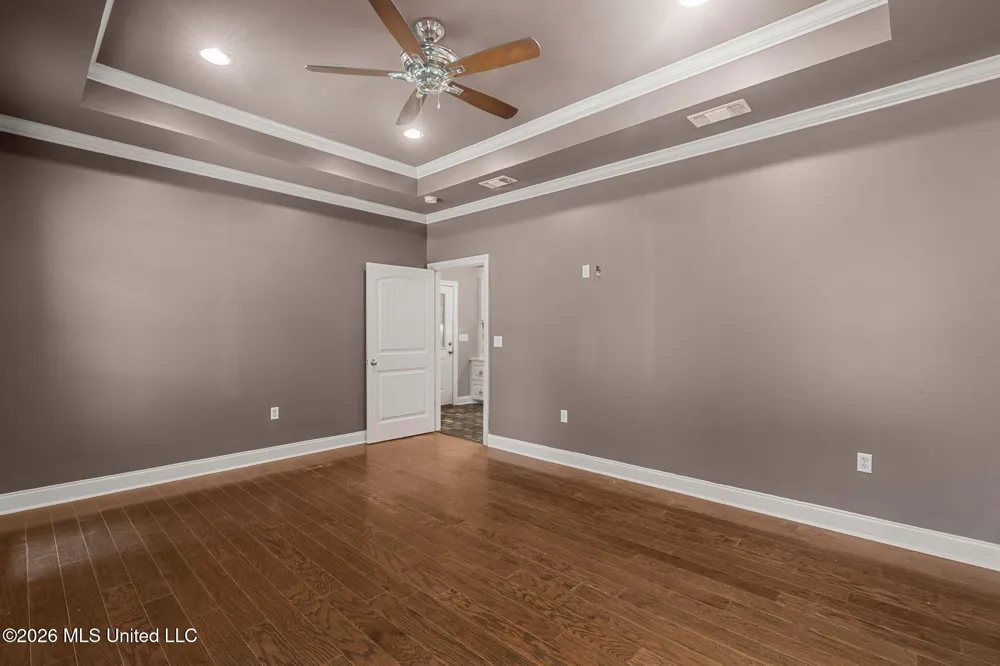 88 Avondale Circle Hattiesburg, MS 39402