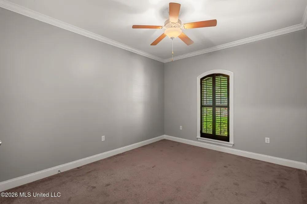 88 Avondale Circle Hattiesburg, MS 39402