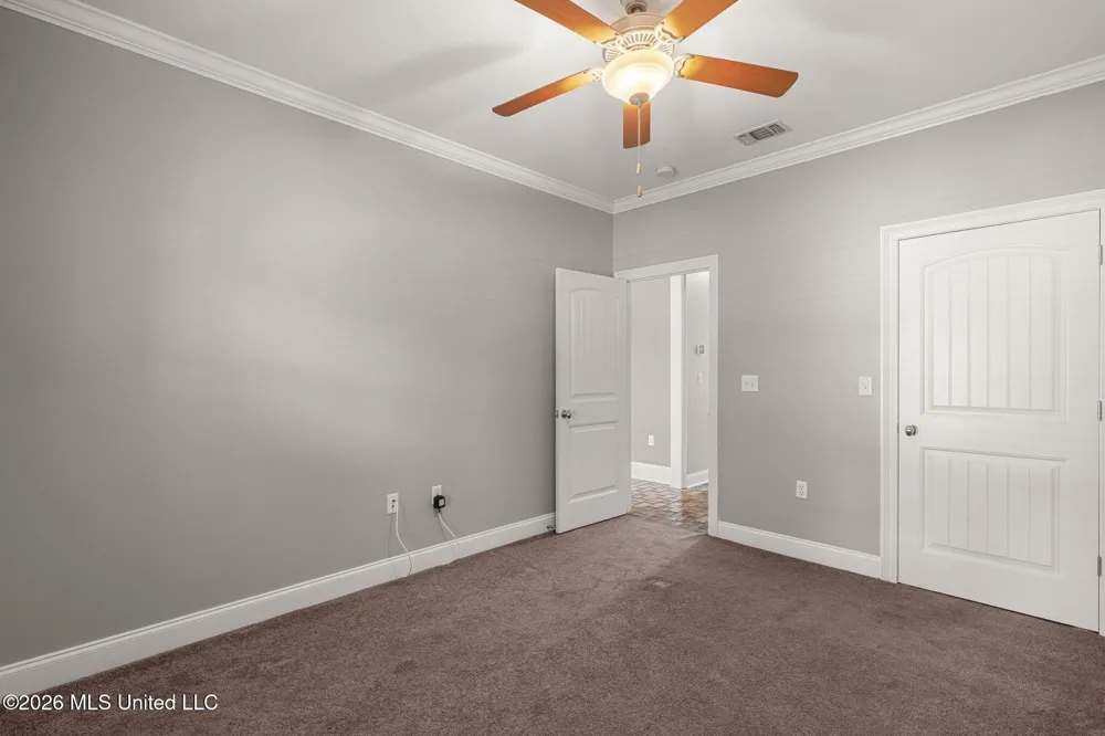 88 Avondale Circle Hattiesburg, MS 39402
