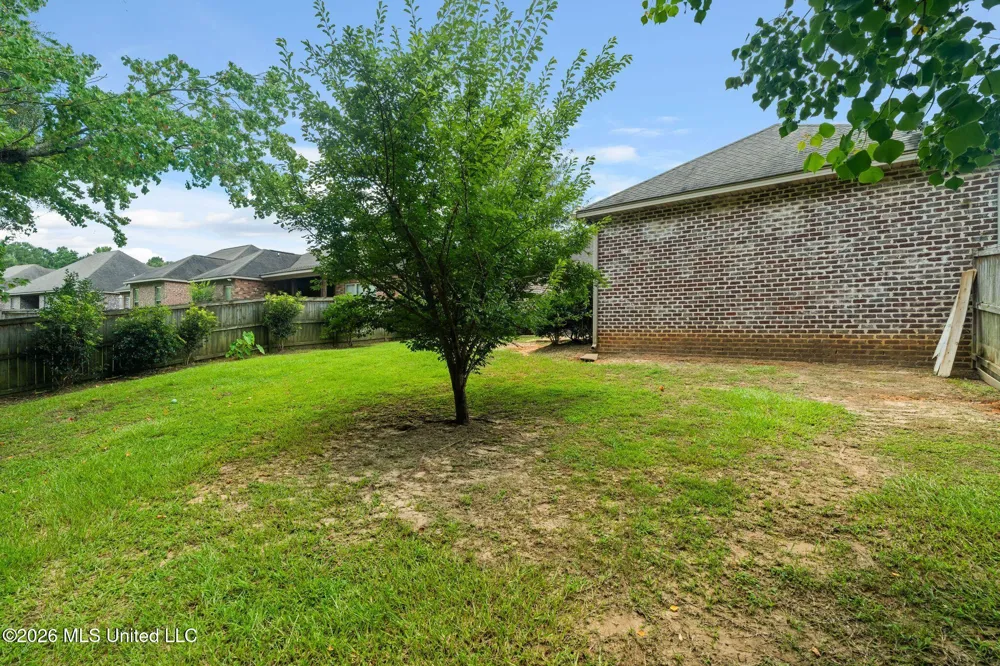 88 Avondale Circle Hattiesburg, MS 39402