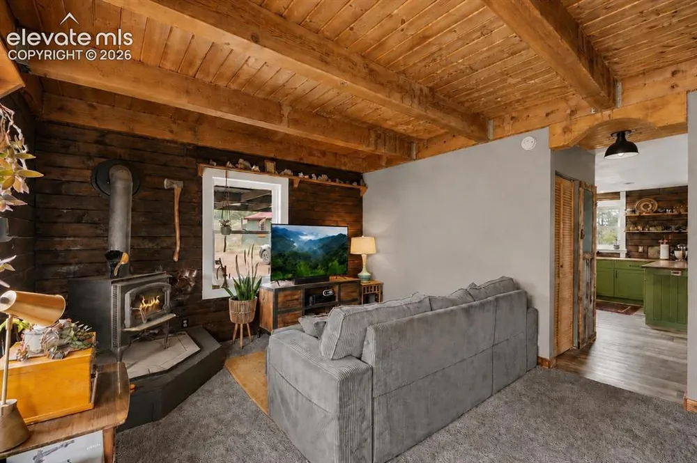 475 Sioux Road Florissant, CO 80816
