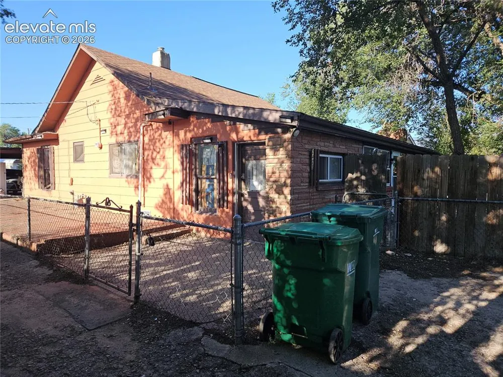2423 E St Vrain Street Colorado Springs, CO 80909