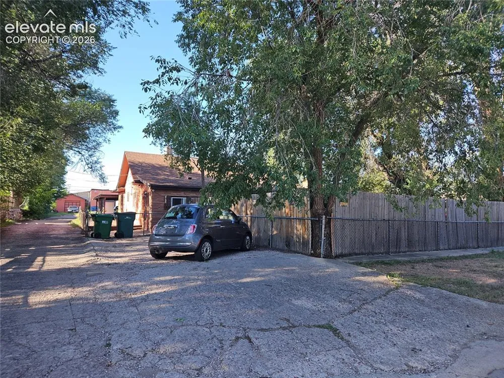 2423 E St Vrain Street Colorado Springs, CO 80909