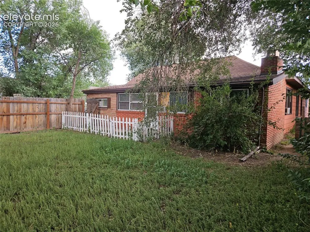 2423 E St Vrain Street Colorado Springs, CO 80909