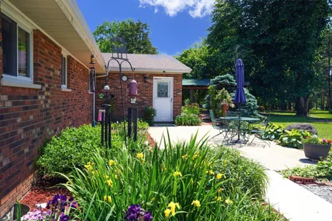 3911 Campbell Road