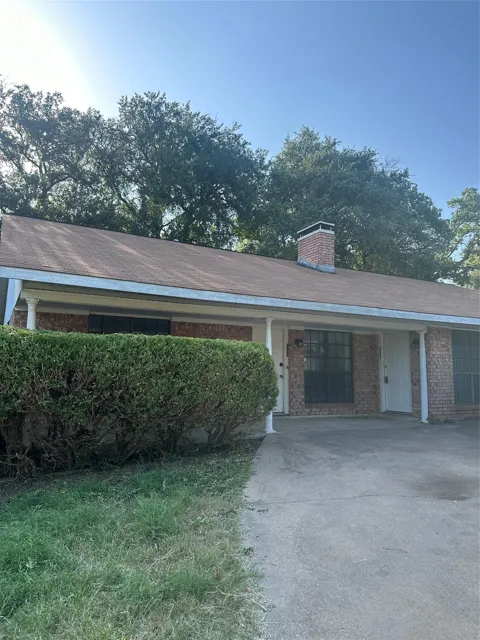 3906 Shallowford