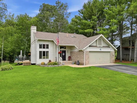 9551 Clubhouse Drive W