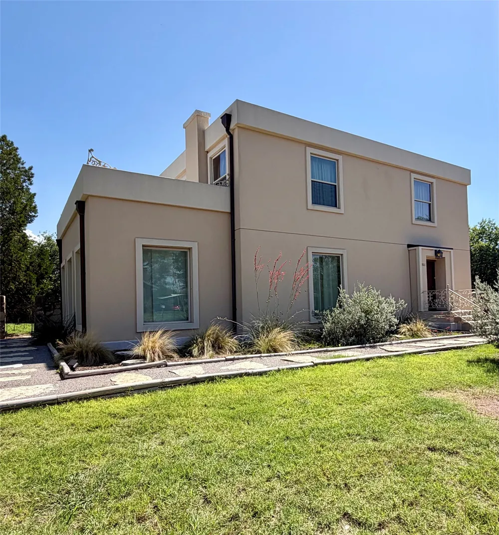 901 W Third Street Quanah, TX 79252