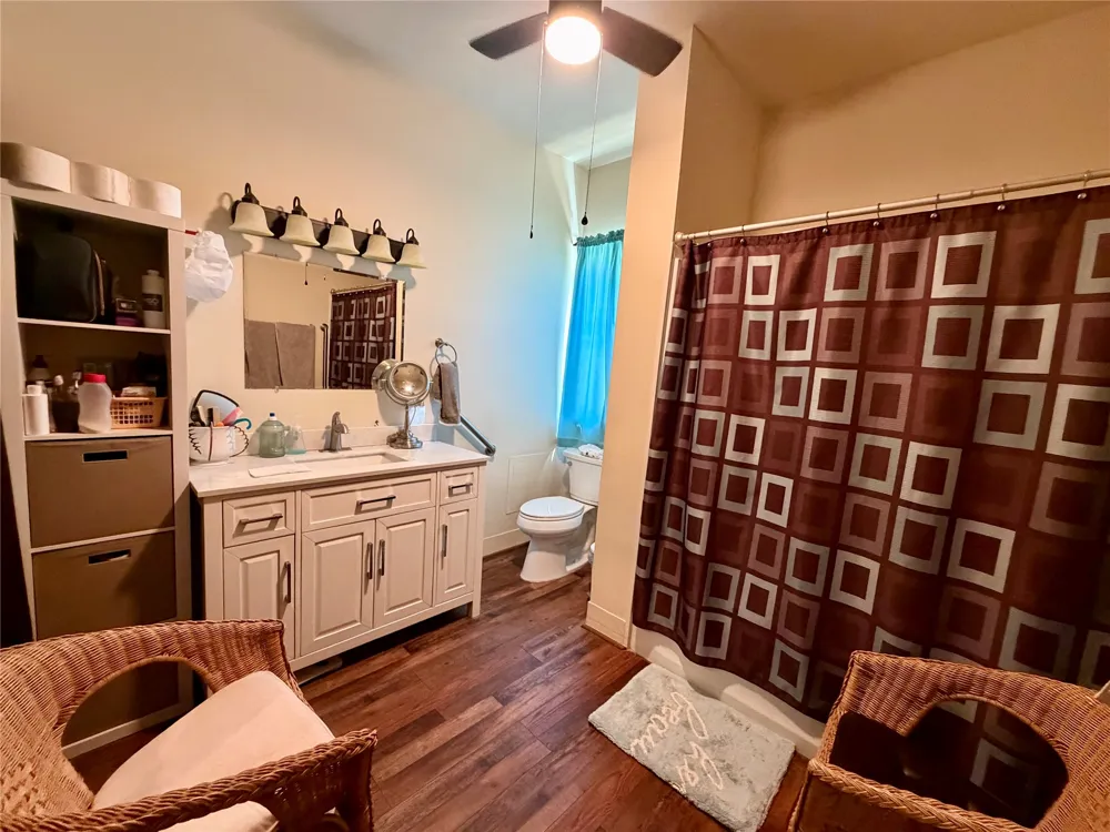 901 W Third Street Quanah, TX 79252