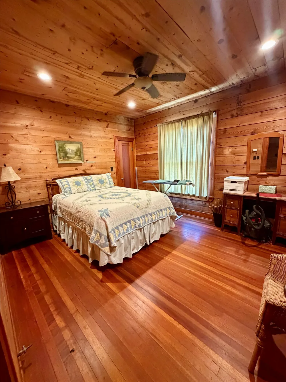 901 W Third Street Quanah, TX 79252