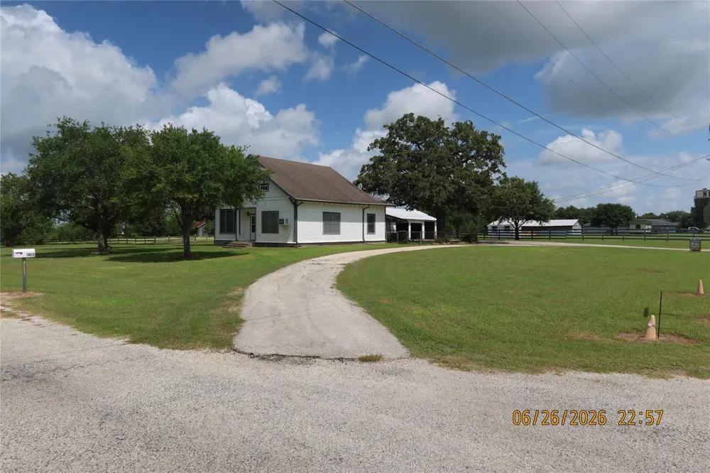 1413 Main Street Schulenburg, TX 78956