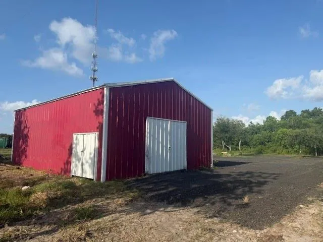 2884 Broadway Street Dickinson, TX 77539