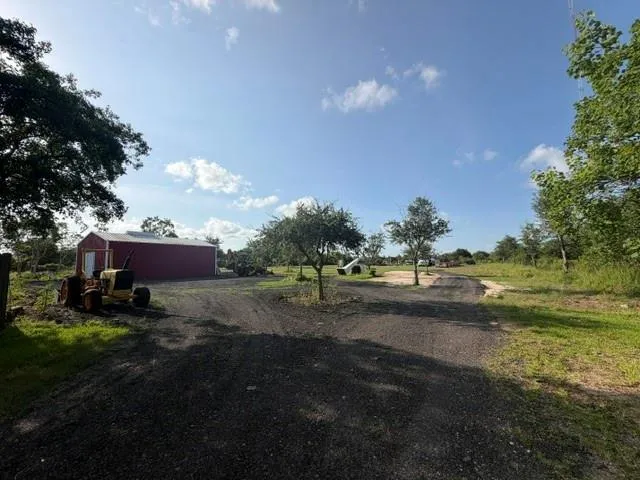 2884 Broadway Street Dickinson, TX 77539
