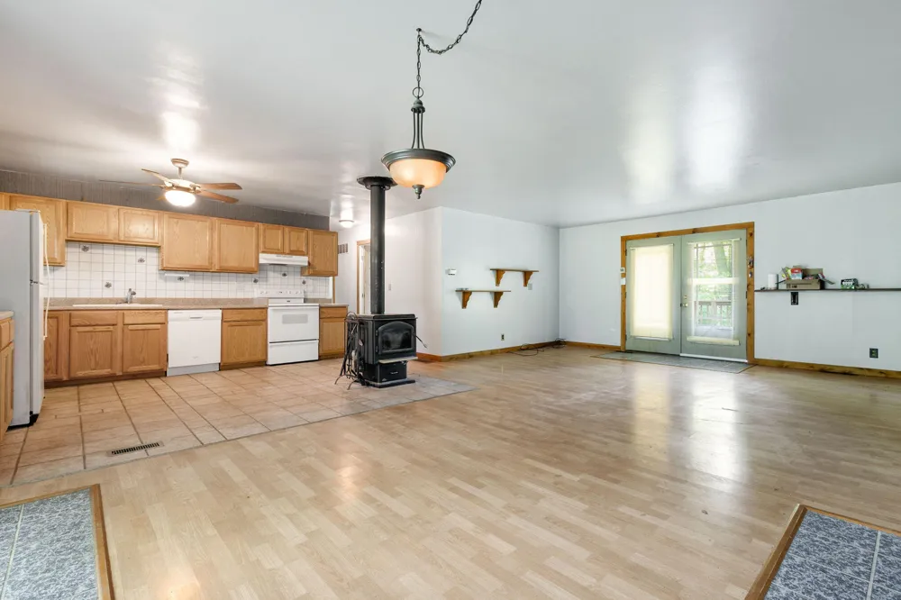 16053 Lakeside Road Union Pier, MI 49129