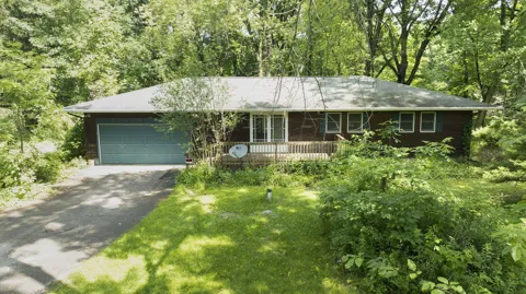 16053 Lakeside Road