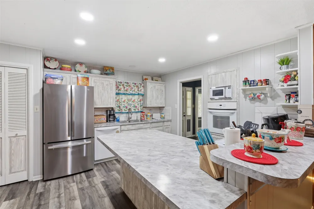 1117 Sheridan Lane Cleburne, TX 76033