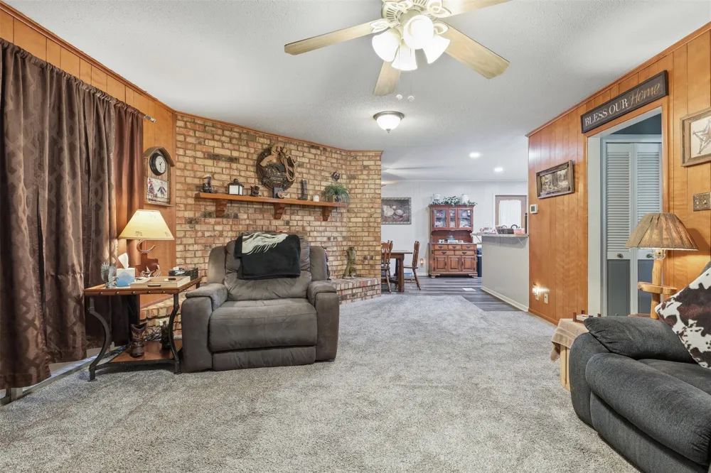 1117 Sheridan Lane Cleburne, TX 76033