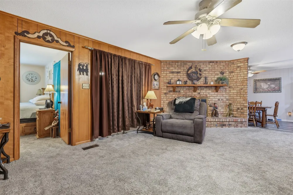 1117 Sheridan Lane Cleburne, TX 76033