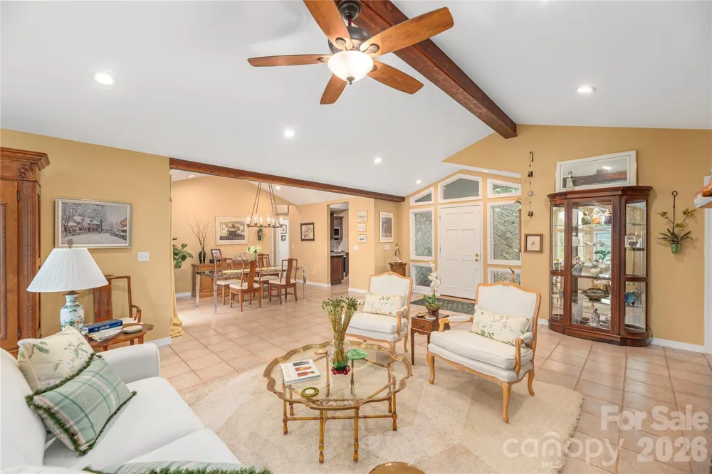 94 Oakcrest Lane Waynesville, NC 28786