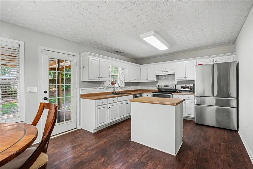 1857 High Green Drive Statham, GA 30666
