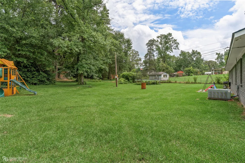 175 Magnolia Road Dubberly, LA 71024