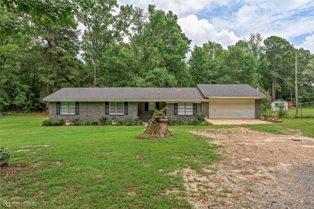 175 Magnolia Road Dubberly, LA 71024