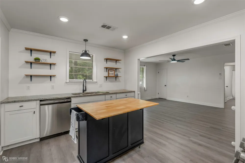 175 Magnolia Road Dubberly, LA 71024