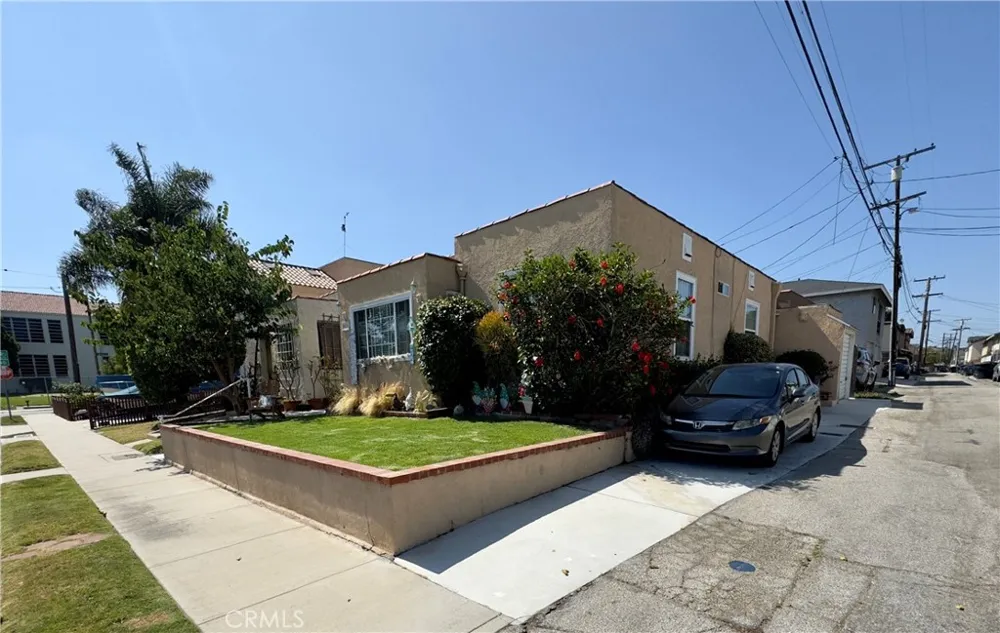2063 W 220th Street Torrance, CA 90501