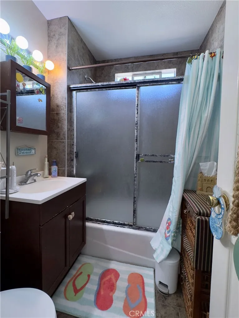 2063 W 220th Street Torrance, CA 90501