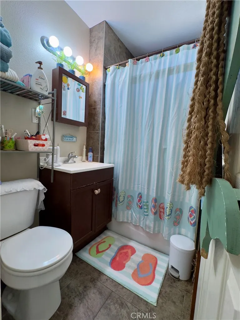 2063 W 220th Street Torrance, CA 90501