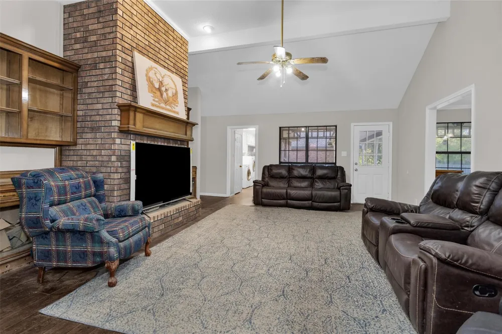 943 Fm 2989 Midway, TX 75852