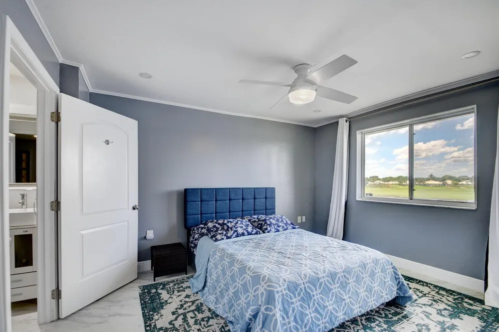 9204 Glenmoor Drive West Palm Beach, FL 33409