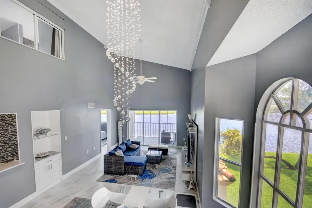 9204 Glenmoor Drive West Palm Beach, FL 33409
