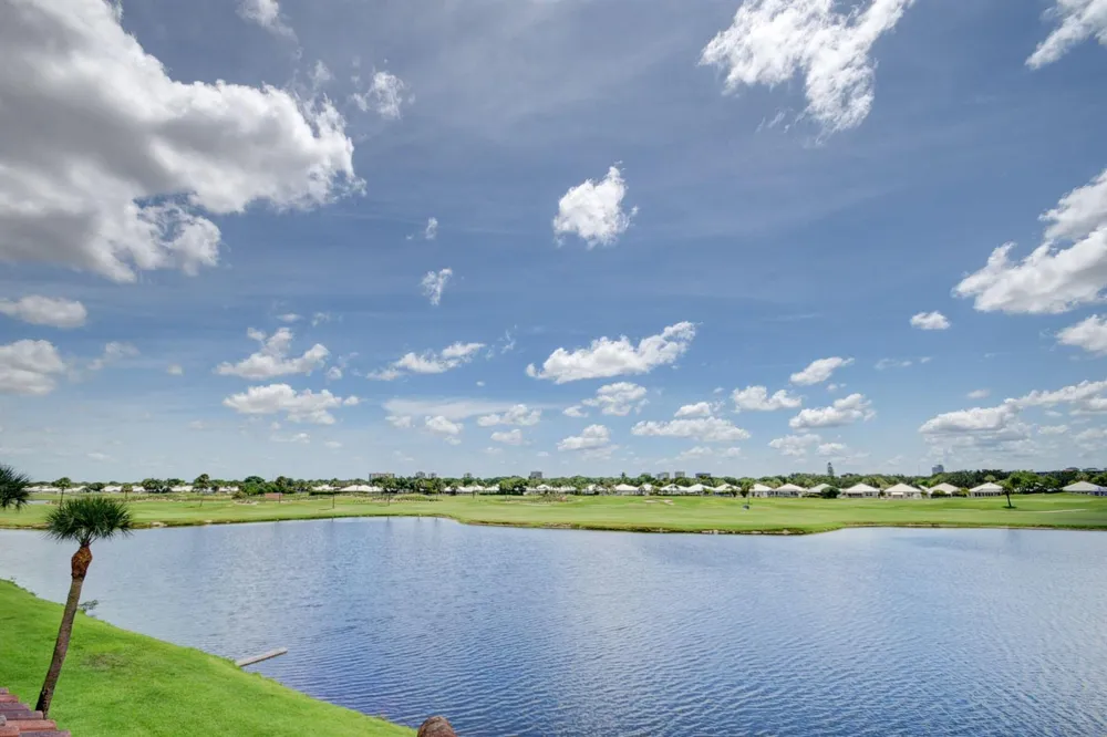 9204 Glenmoor Drive West Palm Beach, FL 33409