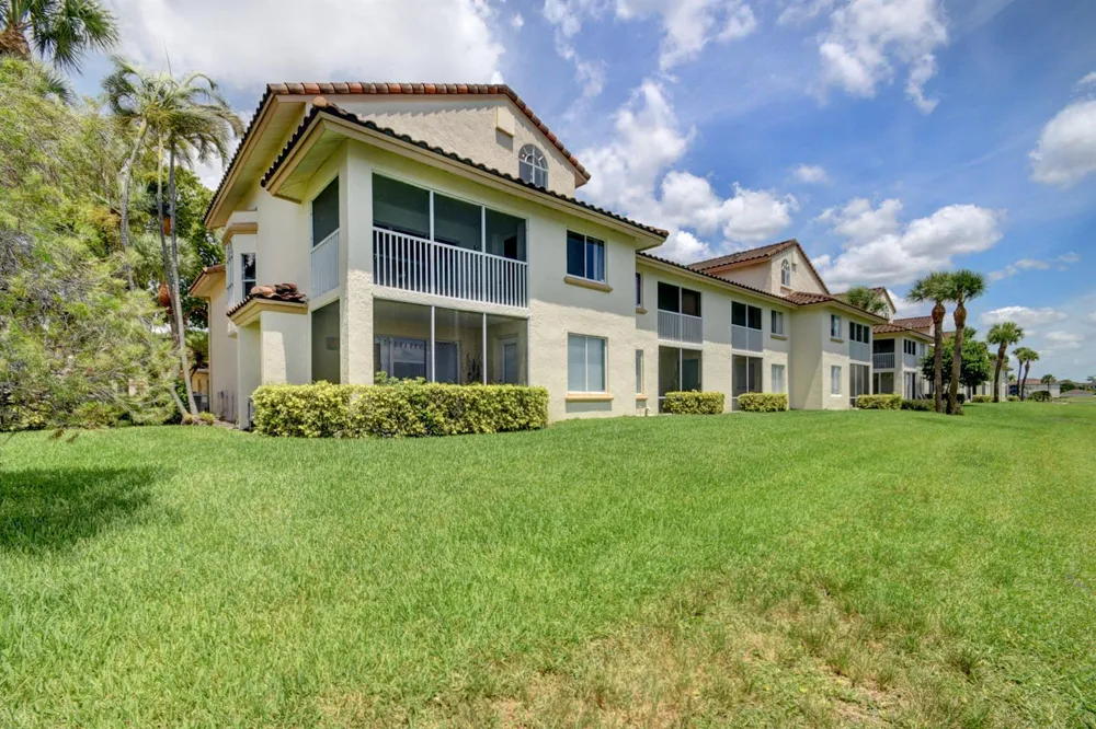 9204 Glenmoor Drive West Palm Beach, FL 33409