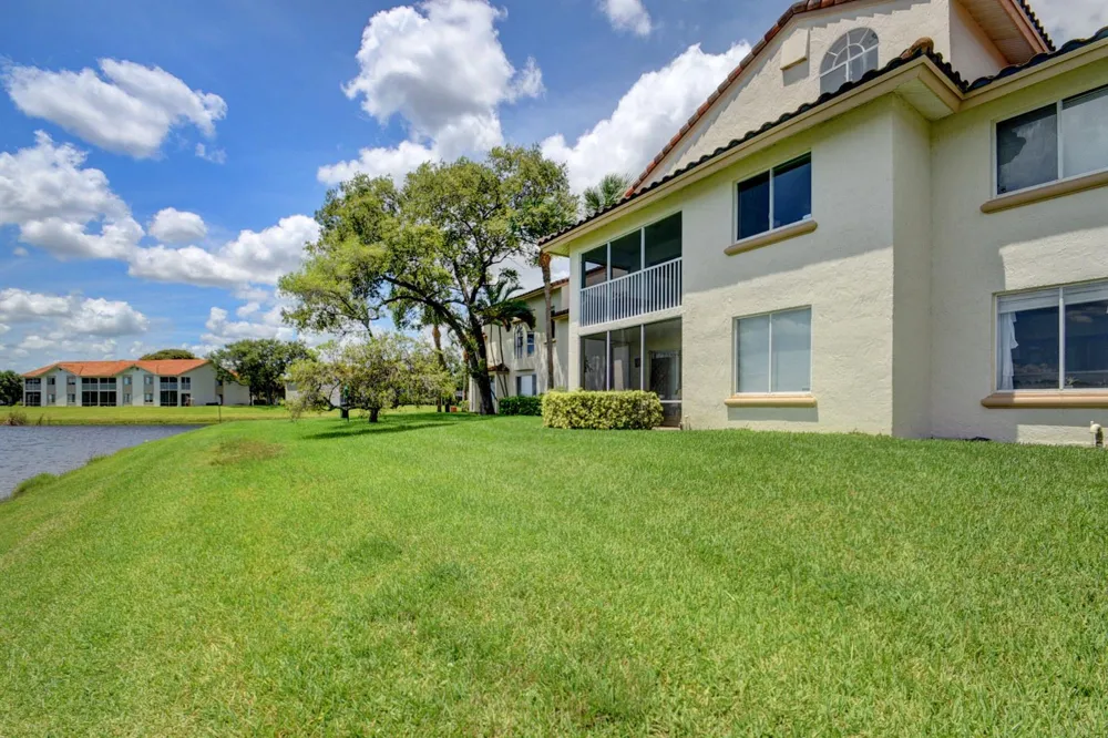 9204 Glenmoor Drive West Palm Beach, FL 33409