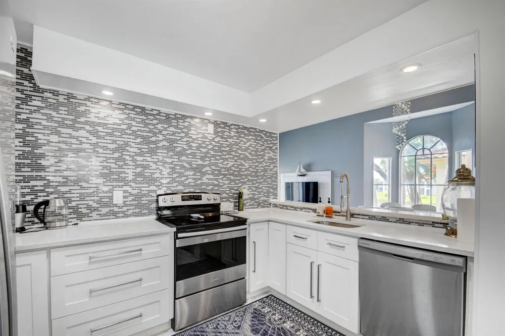 9204 Glenmoor Drive West Palm Beach, FL 33409