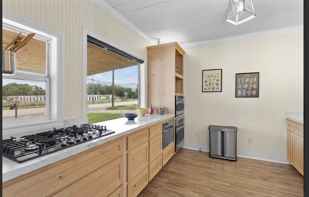 1003 W 5th Street Clifton, TX 76634